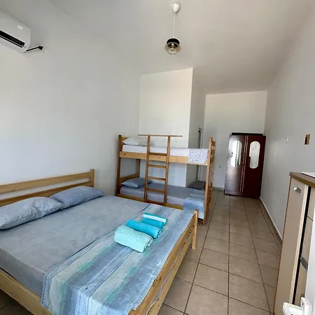Aparthotel Denny *