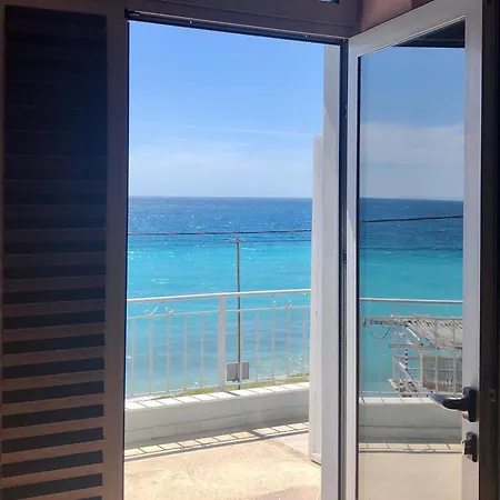 Denny 公寓式酒店 3*